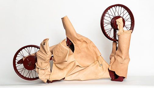 Dan Devine: Rider sculpture